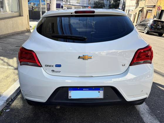 CHEVROLET ONIX 1.4 MPFI LT 8V FLEX 4P AUTOMÁTICO CHEVROLET ONIX 1.4 MPFI LT 8V FLEX 4P AUTOMÁTICO